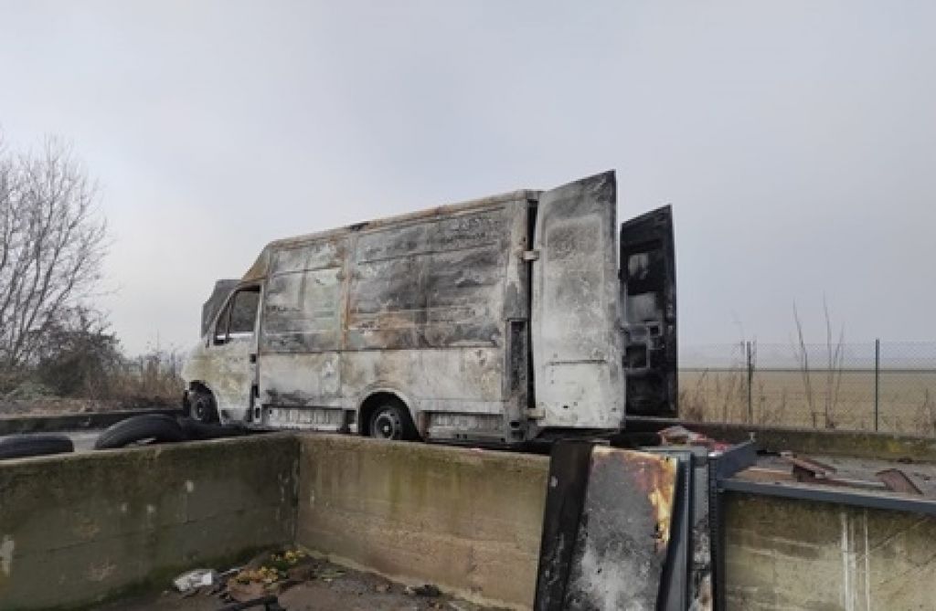 Denunciati due operai per l'incendio in discarica